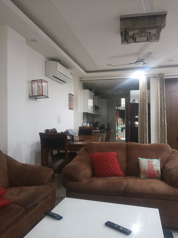 3 BHK + Servant Room Builder Floor For Sale in Kailash Hills