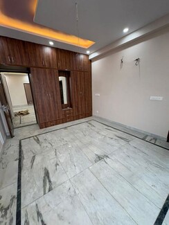 3 BHK + Servant Room Apartment For Sale in Sector 20