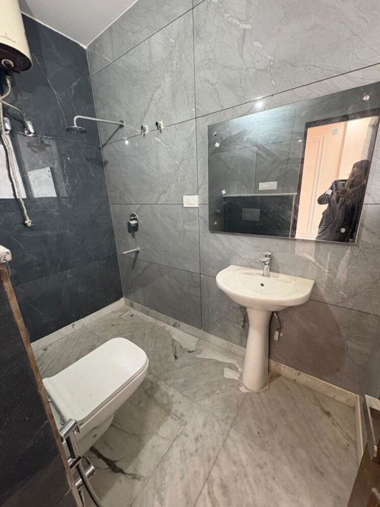 Attached Bathroom, sector 20 3 Bedroom 2000 Sq.Ft. Apartment In Sector 20 Panchkula 9731250