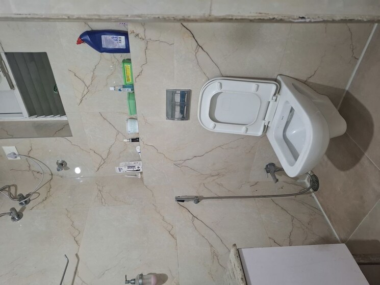 Bathroom, banjara hills 3 Bedroom 2000 Sq.Ft. Apartment In Banjara Hills Hyderabad 9731258