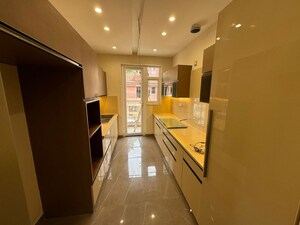 Building Lobby in 3 BHK Builder Floor at Sector 7 – for Sale