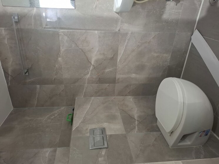 Bathroom, banjara hills 3 Bedroom 2000 Sq.Ft. Apartment In Banjara Hills Hyderabad 9731270