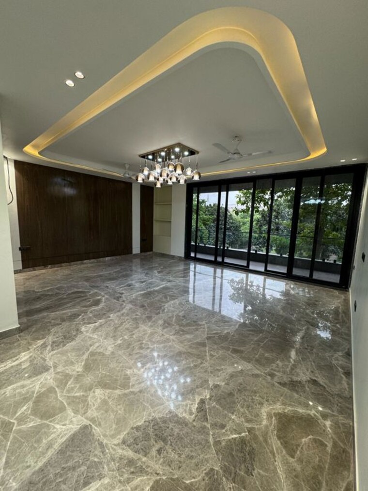 Hall, sector 48 4 Bedroom 4518 Sq.Ft. Builder Floor In Sector 48 Gurgaon 9731279