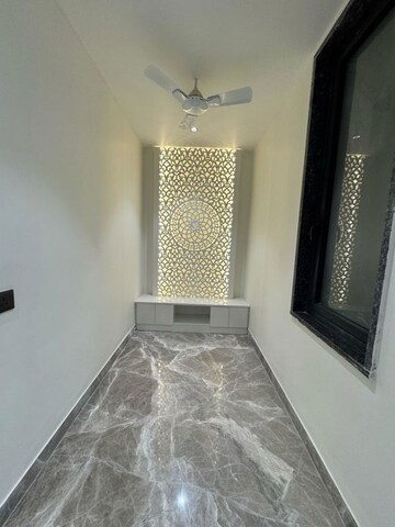 Utility Room in 4 BHK Builder Floor at Sector 48 – for Sale