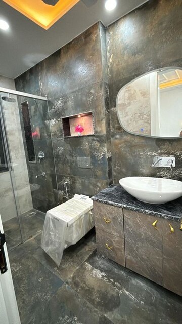 Bathroom in 4 BHK Builder Floor at South City 2 – for Sale