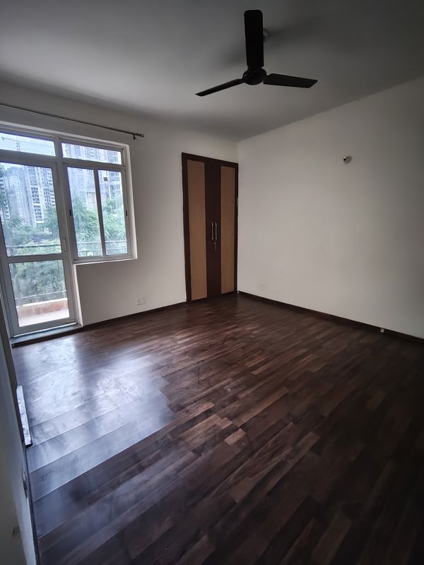 2 BHK 950 Sq.Ft. Apartment in Jaypee Greens Kosmos