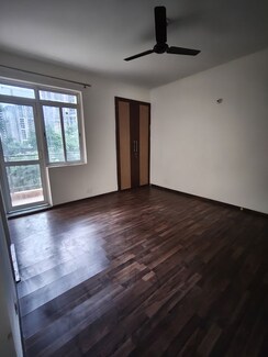 2 BHK Apartment For Rent in Jaypee Greens Kosmos