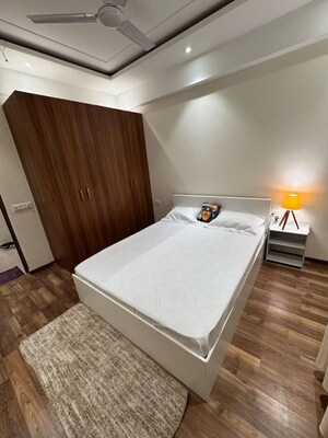 Master Bedroom in 2 BHK Builder Floor at Sushant Lok 2, Sector 57 – for Rent