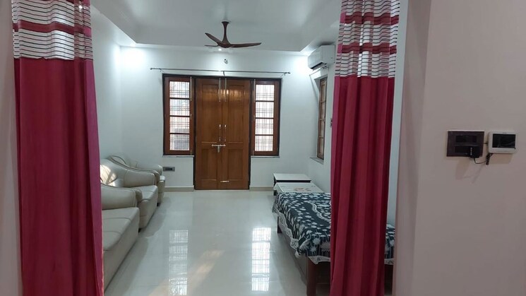 Room, viraj khand Pg For Girls In Viraj Khand 9731309