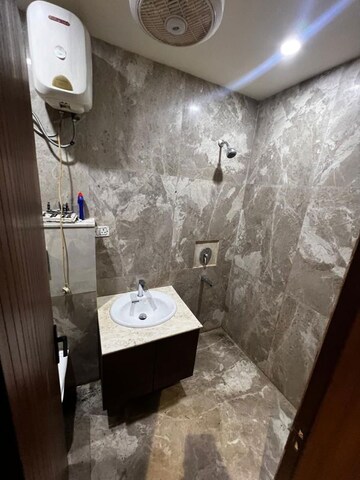 Bathroom in 5 BHK Villa at SS The Hibiscus, Sector 50 – for Rent