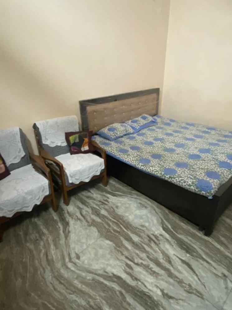 Room, vibhuti khand Pg For Girls In Vibhuti Khand 9731311