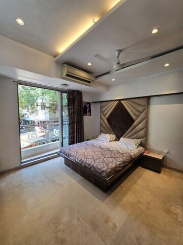 Bedroom in 5 BHK Apartment at Joy White House, Santacruz West – for Rent