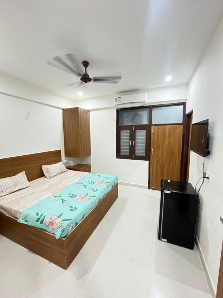 Bedroom, unitech-south-city-1 1 RK 180 Sq.Ft. Builder Floor In South City 1 Gurgaon 9731324