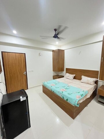 Bedroom in 1 RK Builder Floor at Unitech South City 1, South City 1 – for Rent