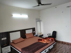 Pg For Rent in Viraj Khand