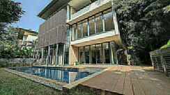 5 BHK + Servant Room,Extra Room Villa For Rent in Embassy Boulevard