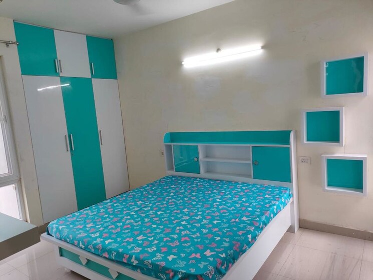 Room, vibhuti khand Pg For Girls In Vibhuti Khand 9731339