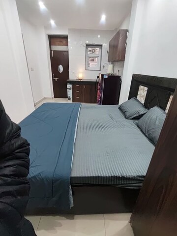 Master Bedroom in 1 RK Builder Floor at Greenwood City, Sector 40 – for Rent