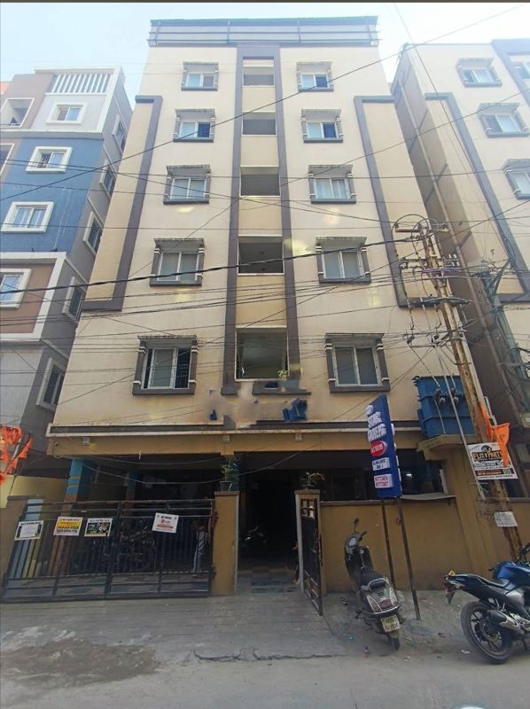 6+ BHK + Pooja Room,Servant Room,Study Room,Extra Room Apartment For Sale in KPHB