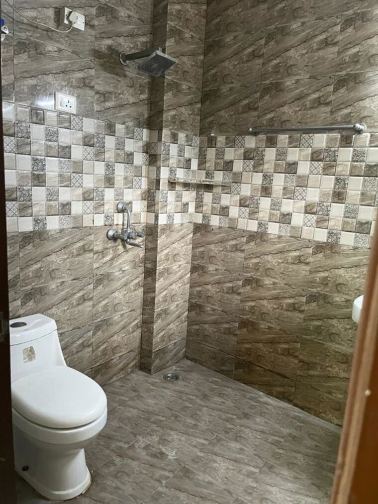 Bathroom, sector 47 2 Bedroom 1440 Sq.Ft. Builder Floor In Sector 47 Gurgaon 9731364