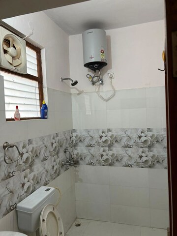 Bathroom in 2 BHK Builder Floor at Sector 47 – for Rent