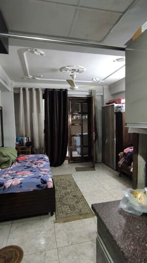 Bedroom in 3 BHK Builder Floor at Sector 47 – for Rent