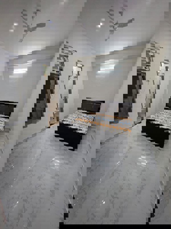 StudioBuilder Floor For Rent in Xyzpr