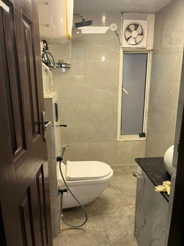 Bathroom, urbtech-hilston 2.5 Bedroom 1310 Sq.Ft. Apartment In Sector 79 Noida 9731376