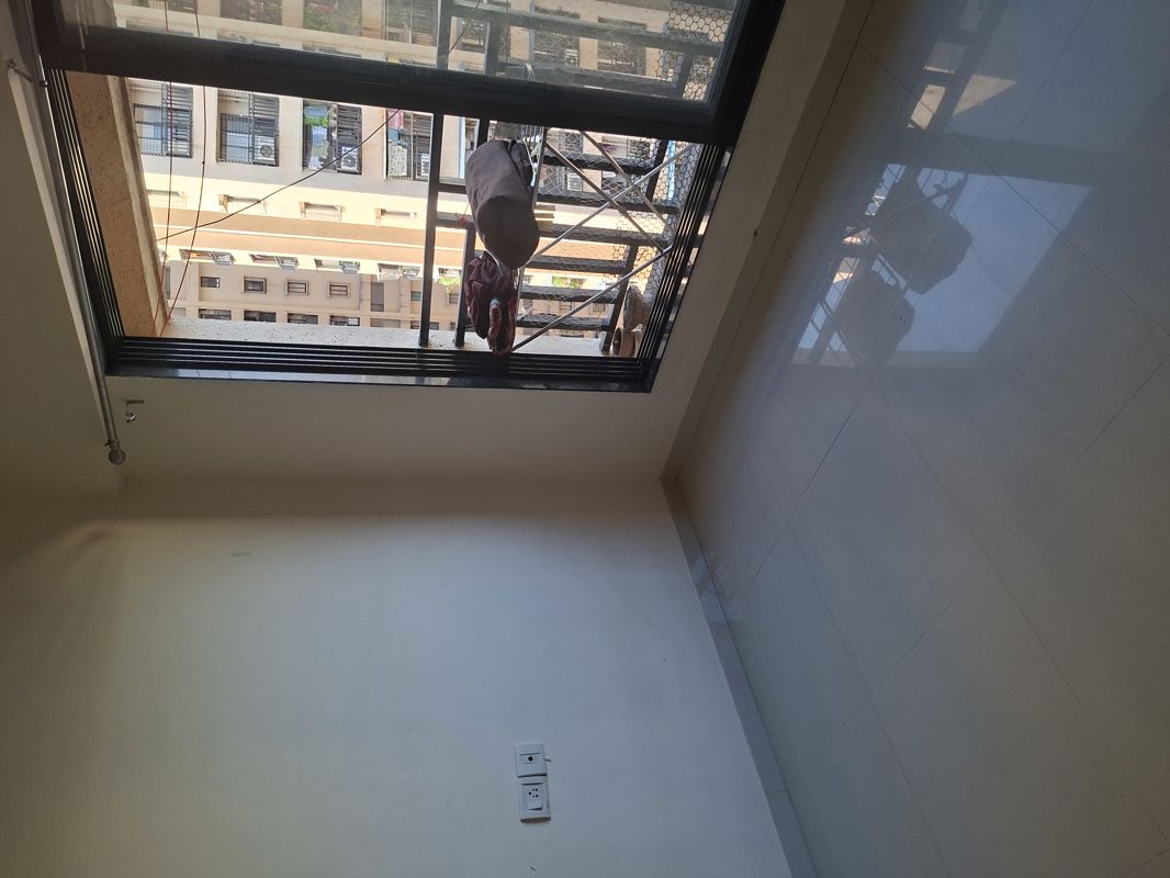 1 BHK + Extra Room 750 Sq.Ft. Apartment in Iris CHS