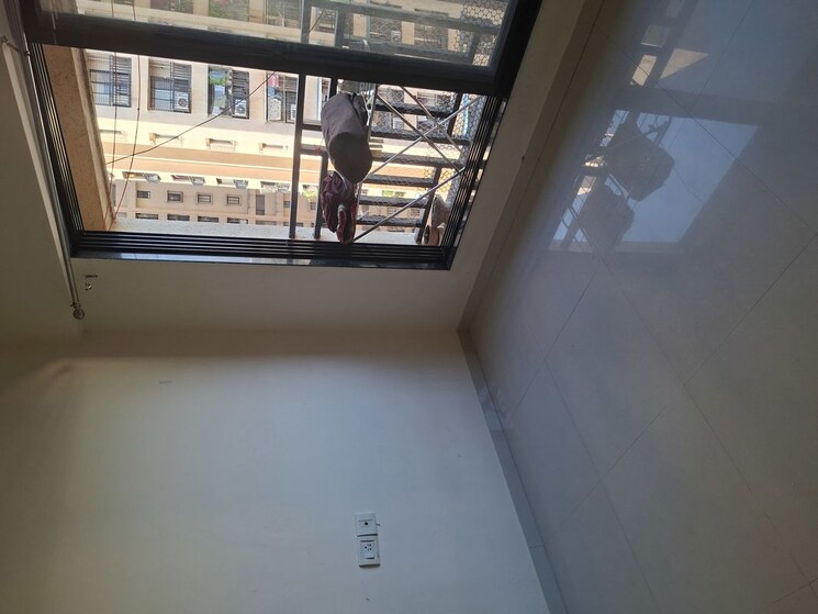  Parking, iris-chs 1 Bedroom 750 Sq.Ft. Apartment In Kasarvadavali Thane 9731396