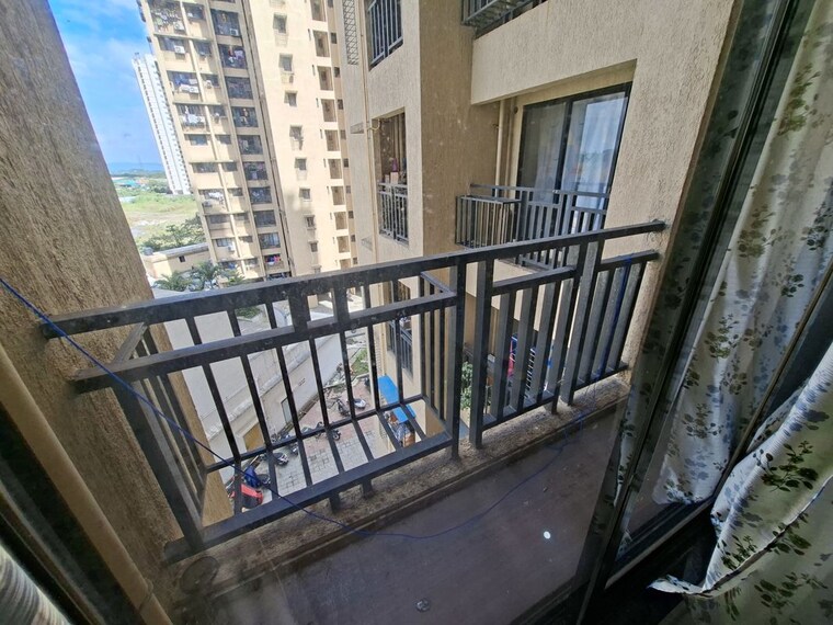 Balcony, vihang-valley-phase-3 1 Bedroom 465 Sq.Ft. Apartment In Kasarvadavali Thane 9731397