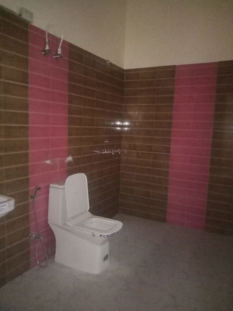 Bathroom, rwa-apartments-sector-72 3 Bedroom 3200 Sq.Ft. Independent House In Sector 72 Noida 9731403