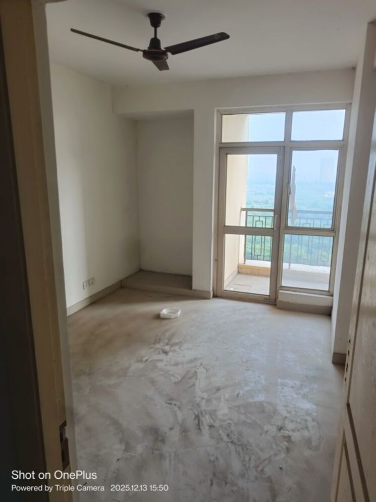 Room, grand-omaxe 2.5 Bedroom 1250 Sq.Ft. Apartment In Gomti Nagar Lucknow 9731445