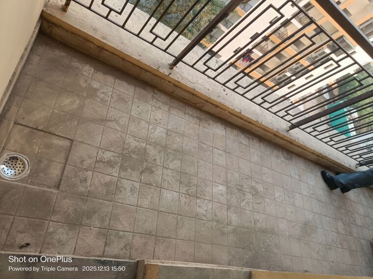 Balcony, grand-omaxe 2.5 Bedroom 1250 Sq.Ft. Apartment In Gomti Nagar Lucknow 9731445