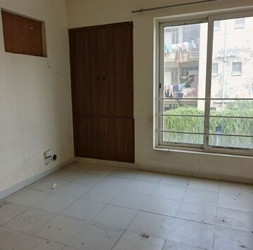 Room in 2 BHK Apartment at Shiv Sai Park Apartments, Sector 87 – for Sale