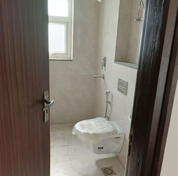 Bathroom in 2 BHK Apartment at BPTP Discovery Park, Sector 80 – for Sale