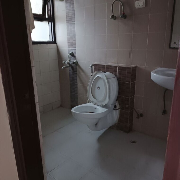 Bathroom, omaxe-heights 2 Bedroom 1200 Sq.Ft. Apartment In Sector 86 Faridabad 9731467
