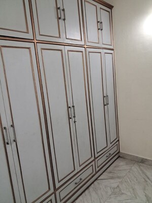 Room in 4 BHK Independent House at Sector 4 – for Sale