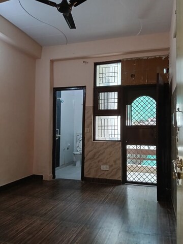 Room in 2 BHK Apartment at Oceans Shri Sai Apartment, Gt Road – for Sale