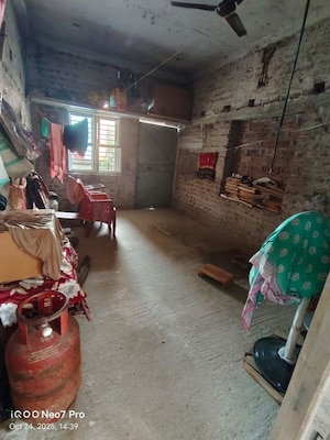 Parking in 4 BHK Independent House at Suri – for Sale