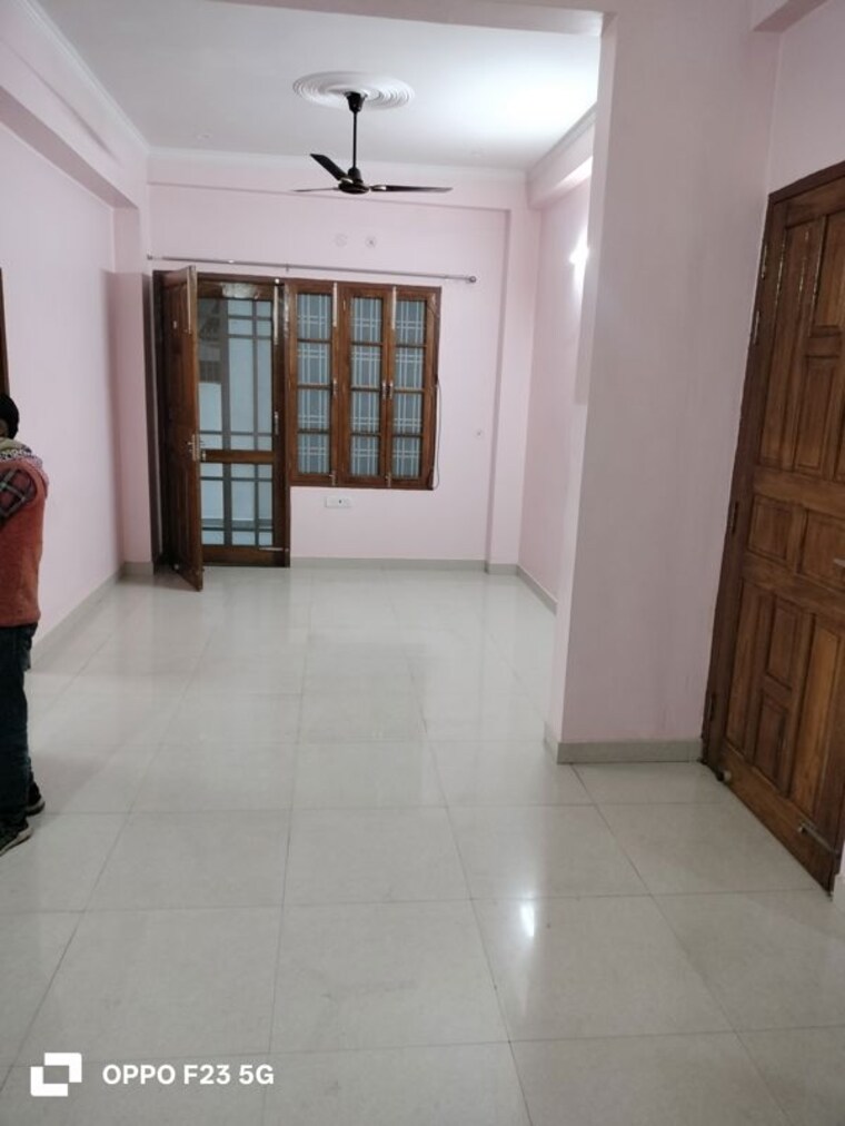 Room, gomti nagar 2 Bedroom 3200 Sq.Ft. Builder Floor In Gomti Nagar Lucknow 9731537