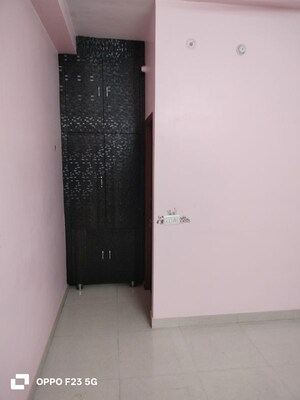 Furnished Amenities in 2 BHK Builder Floor at Gomti Nagar – for Rent