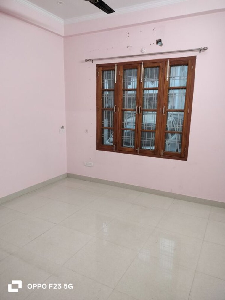 Room, gomti nagar 2 Bedroom 3200 Sq.Ft. Builder Floor In Gomti Nagar Lucknow 9731537