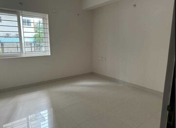 Room in 4 BHK Apartment at SMR Vinay Iconia Hyderabad, Kondapur – for Sale