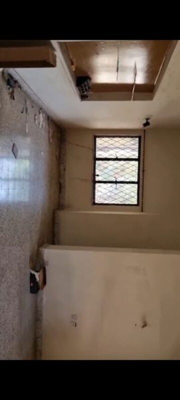 Furnished Amenities in 4 BHK Independent House at Aditya Towers Lulla Nagar, Lulla Nagar – for Sale