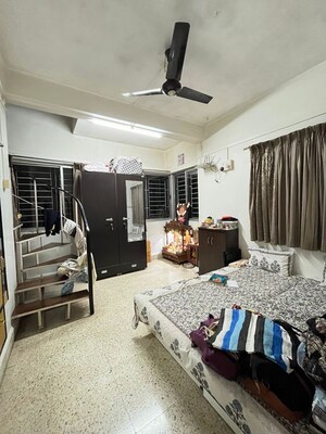 Living Room in 2 BHK Apartment at Minal CHS Erandwane, Erandwane – for Rent