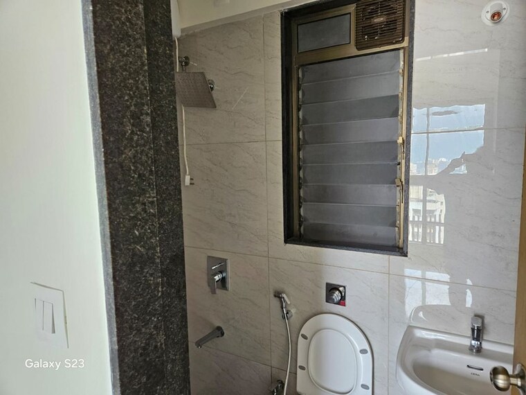 Bathroom, chandak-34-park-estate 1 Bedroom 391 Sq.Ft. Apartment In Goregaon West Mumbai 9731587