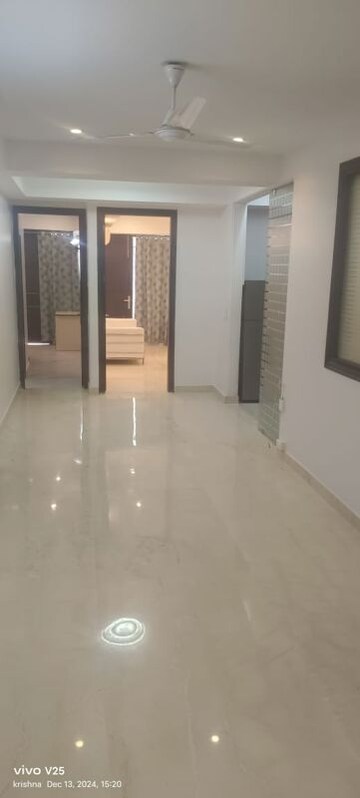 Room in 3 BHK Builder Floor at Greater Kailash I – for Rent