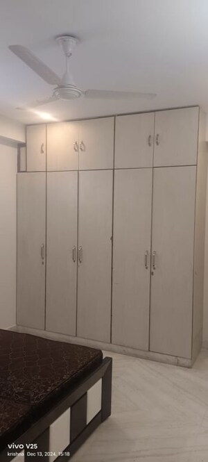 Furnished Amenities in 3 BHK Builder Floor at Greater Kailash I – for Rent