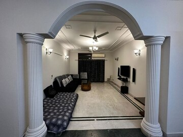 Building Lobby in 3 BHK Builder Floor at Greater Kailash I – for Rent